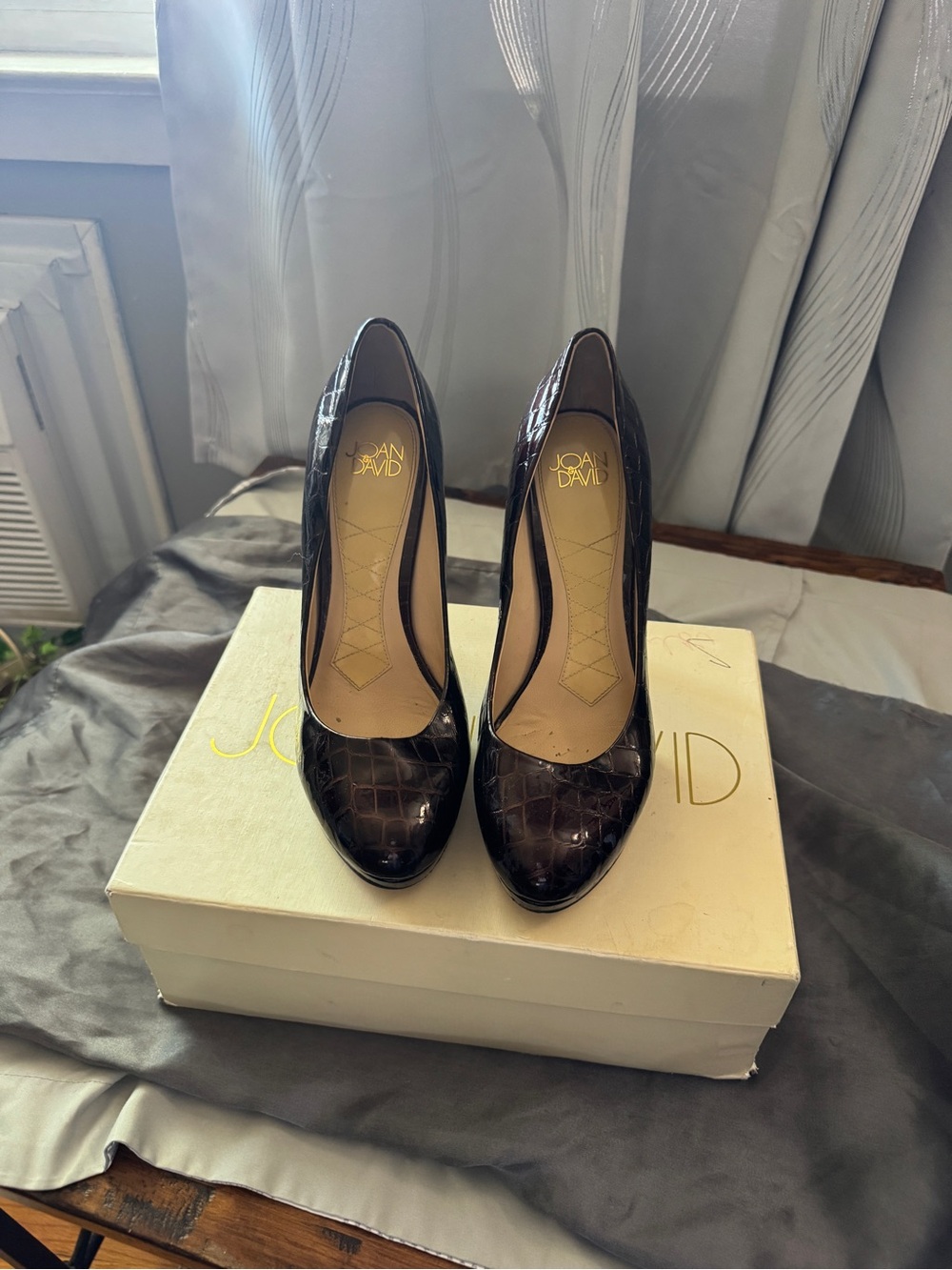 Joan & David Dark Brown Croc-Embossed Leather Pumps